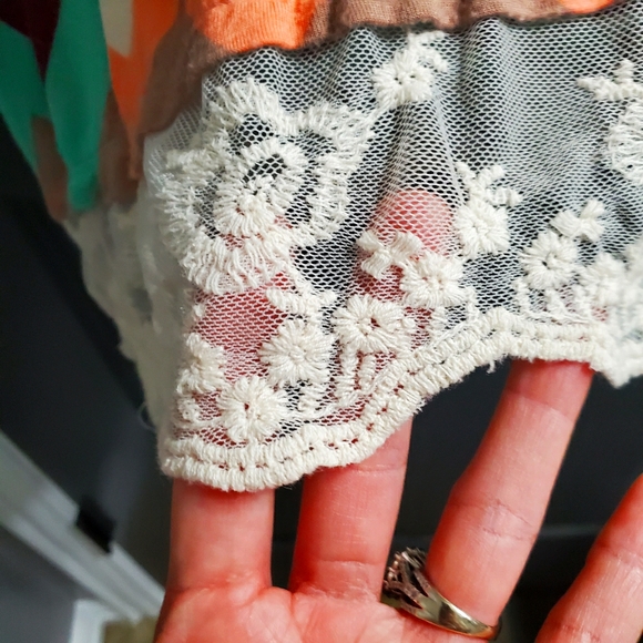 Rue21 Blouse Chevron Pattern Size Medium - Picture 3 of 4